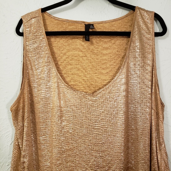 Labworks Metallic Gold Hi/Lo Tunic - Picture 2 of 3